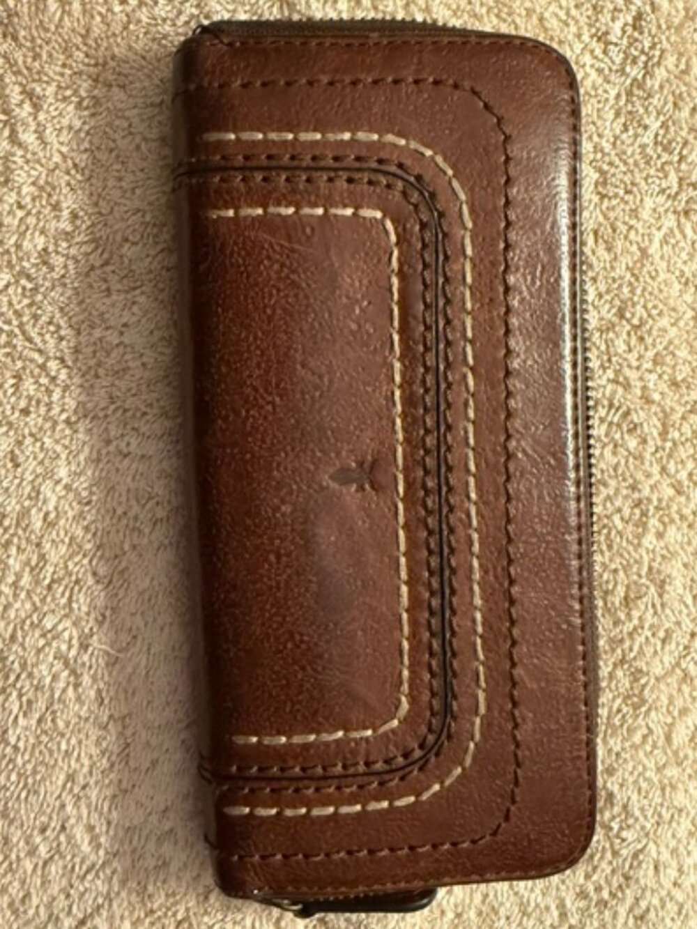 Frye Brown Leather Zip Around Continental Wallet Distressed Cognac